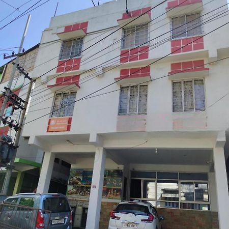 The Executive Inn グワーハーティー エクステリア 写真