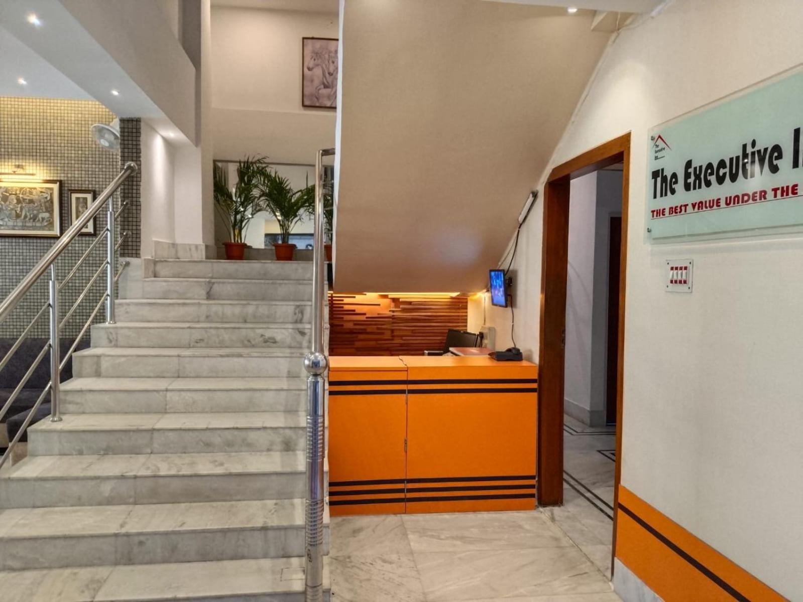 The Executive Inn グワーハーティー エクステリア 写真