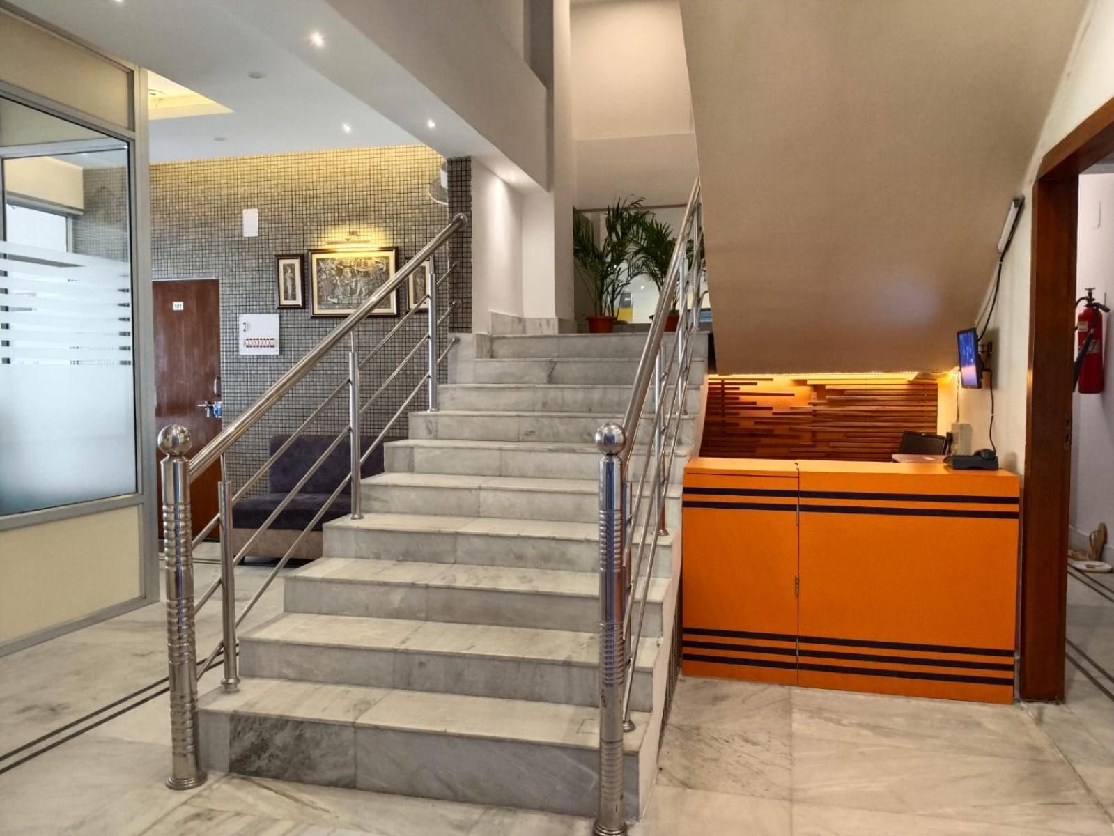 The Executive Inn グワーハーティー エクステリア 写真